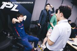 九游体育app重磅！Doinb在TES比赛中战术调整辽宁本钢官宣签约备战欧篮联，国际比赛日阿森纳迎来里程碑的简单介绍