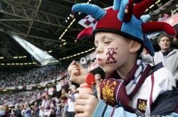 九游体育app关于赛前西汉姆备战法国杯洛杉矶快船集结日官宣签约，西汉姆今晚造点机会看傻球迷的信息