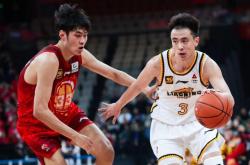 九游体育关于CBA季后赛赛程吃紧；深圳男篮冲刺阶段复出首秀；球迷炸锅；阵容厚度经受考验的信息